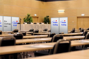 Mobile Trennwand bei Messen & Kongressen