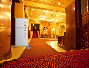 Mobile Werbeflchen im Theater anbieten